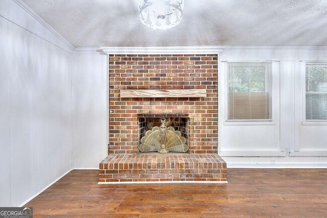 Building Photo - 4340 Glenwood Pky