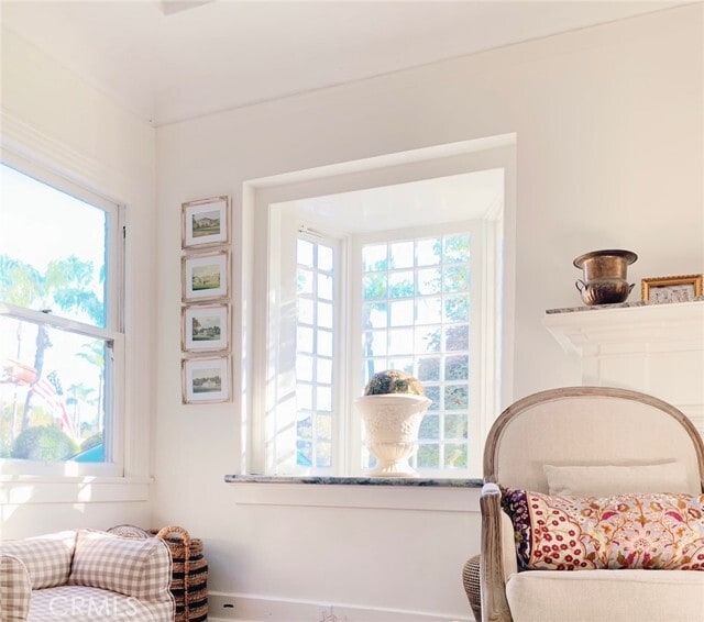 Building Photo - 2421 Heliotrope Dr