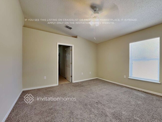 Building Photo - 24833 Mary Beth Ct