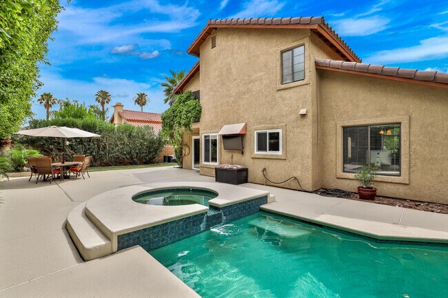 Building Photo - 49035 Tango Ct