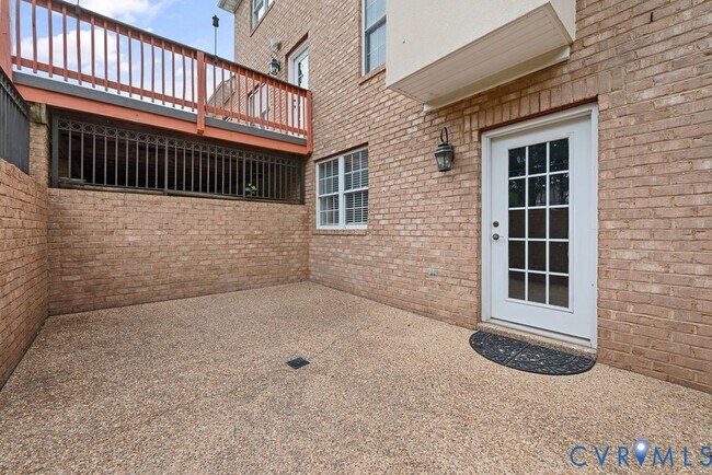 Building Photo - 2701 Logan Estates Run
