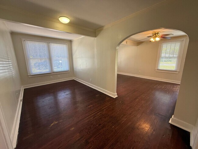 Building Photo - Pensacola - East Hill - 3 bedroom, 1 bathroom