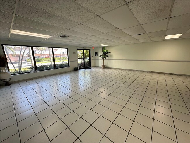 Building Photo - 3582 NE 171 St