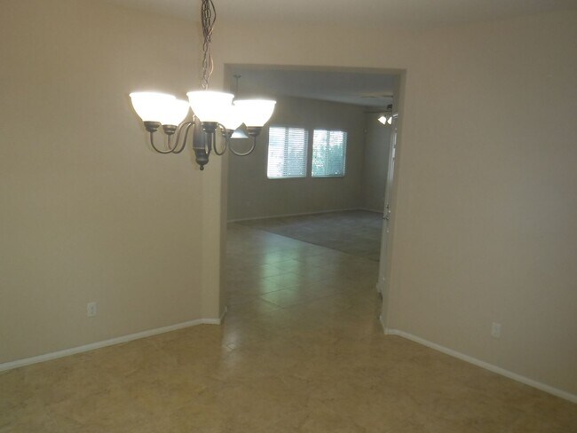 Building Photo - SPACIOUS 4 BEDROOM HOME WITH 2.5 BATHS, 2 ...