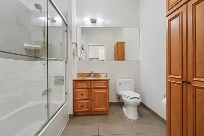 Building Photo - 217 Newark Ave