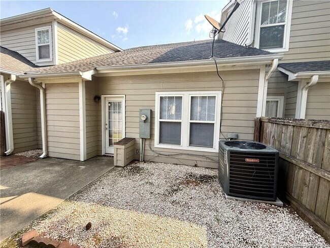 Building Photo - 5737 Pooh Ave