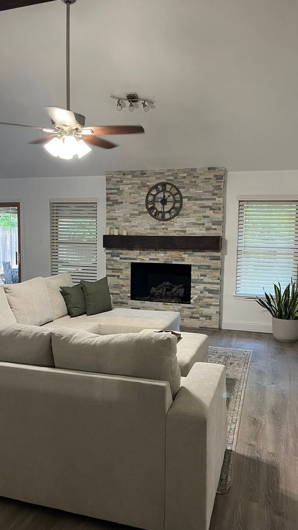 Building Photo - Spacious 4BR House in San Antonio