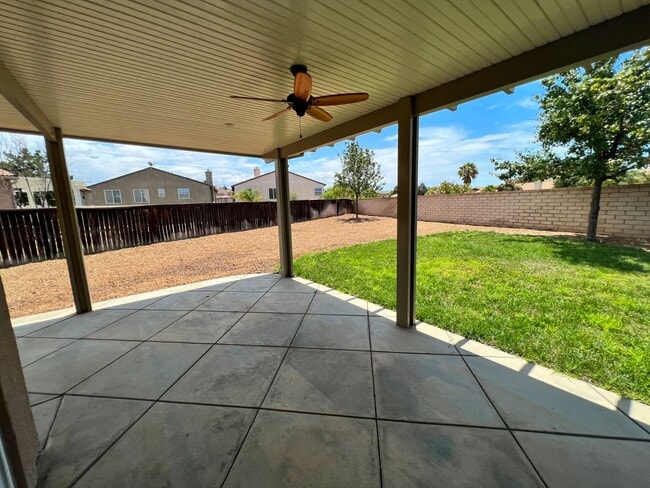 Building Photo - 3 bedroom SINGLE STORY home in Winchester on HUGE corner lot