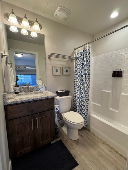 Building Photo - 4804 N Winged Foot Dr