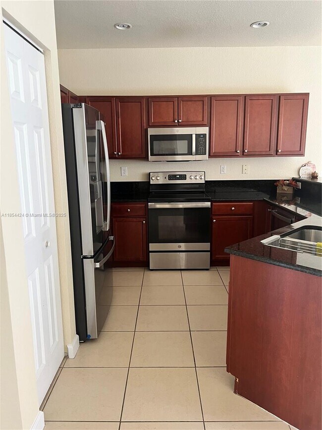 Building Photo - 16330 SW 71st Terrace