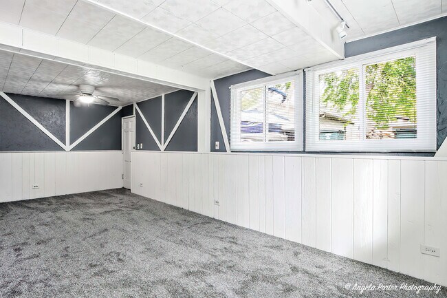 Building Photo - 34679 N Hiawatha Trl