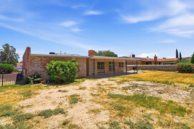 Building Photo - 3329 Old Spanish Trail