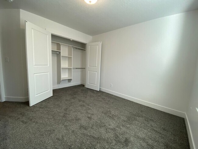 Building Photo - 2035 N 350 E