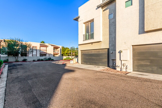 Building Photo - 7531 E Billings St