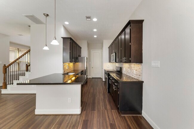 Building Photo - 31 Aventura Pl