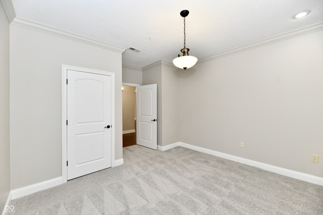 Building Photo - 8555 One W Dr