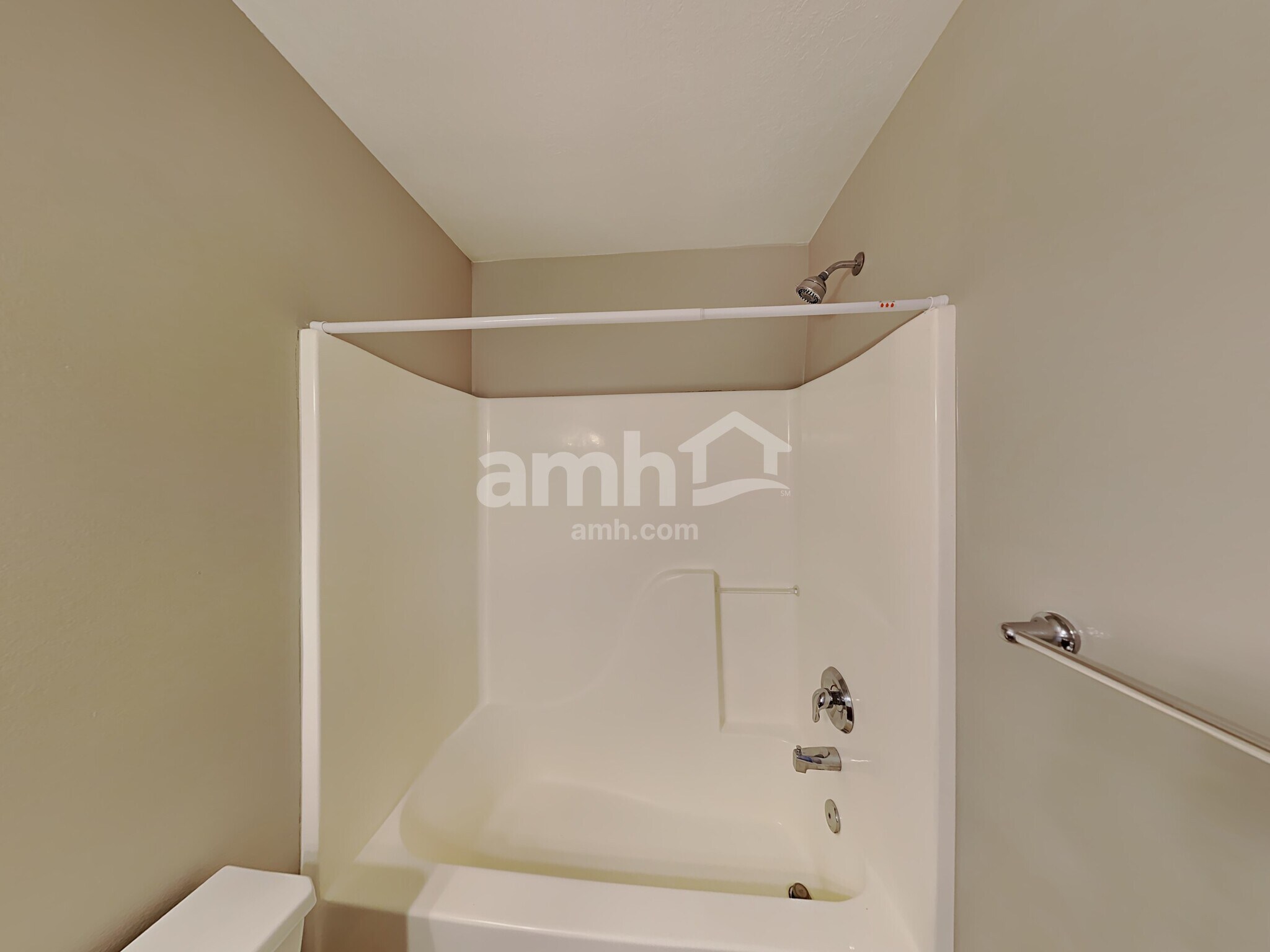 Building Photo - 1460 Heather Ln