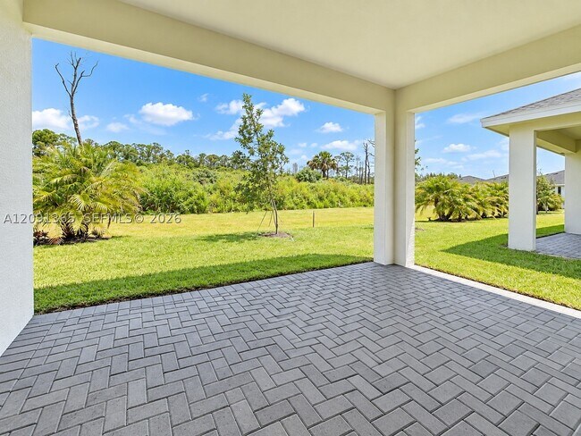 Building Photo - 10755 Wilgrove 10755