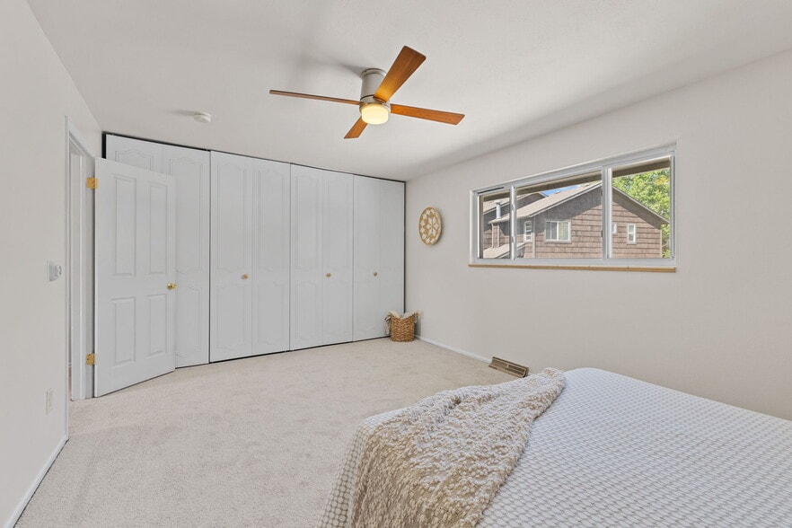 Building Photo - 2666 Sherwood Cir
