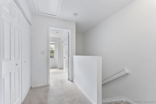 Building Photo - 16129 Sierra Palms Dr
