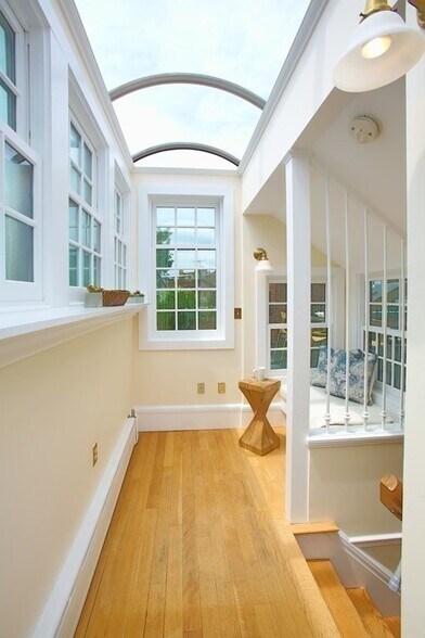 Building Photo - 36 Pinckney St