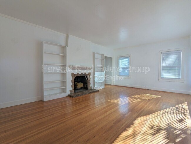 Building Photo - 4736 Meldon Ave