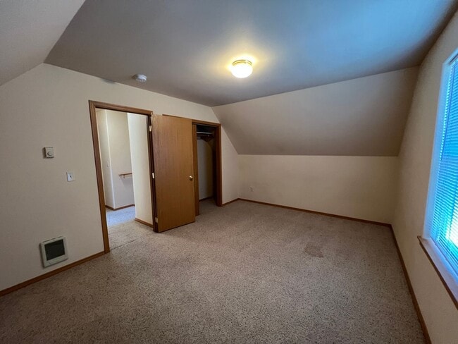 Building Photo - 309 W Helena Ave