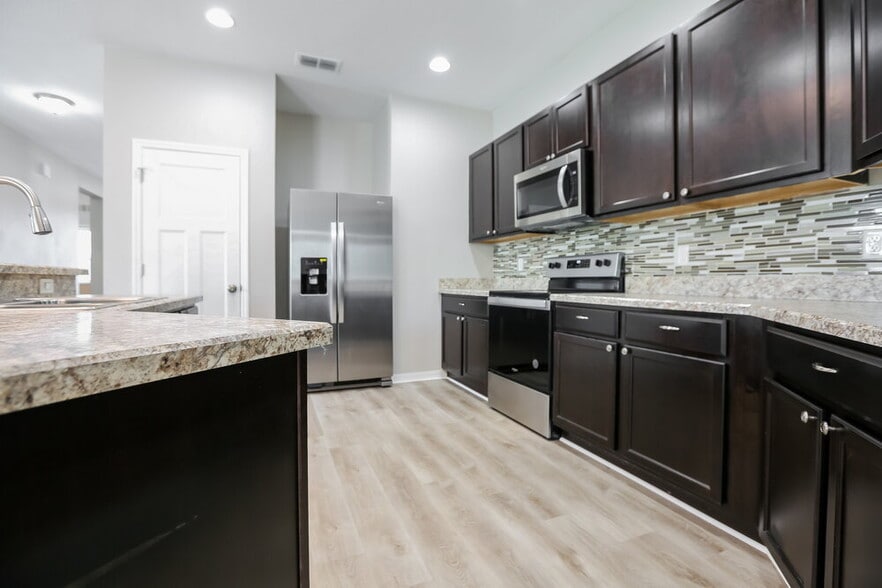 Building Photo - 7403 Turtle View Dr