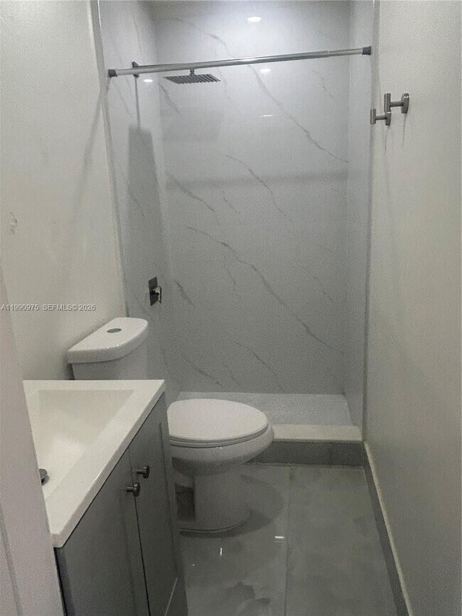 Building Photo - 2100 N 14th Ave