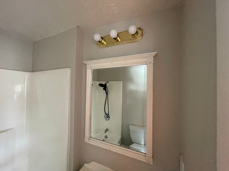 Building Photo - 3413 E 72nd St