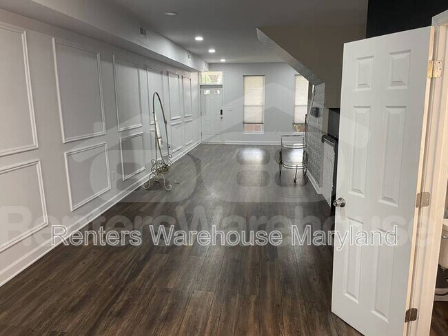 Building Photo - 815 Chauncey Ave