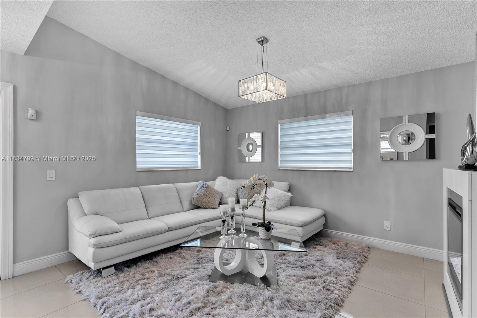 Building Photo - 2485 W 71st Pl