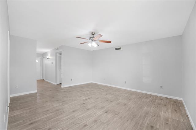 Building Photo - 1026 Elmwood Dr