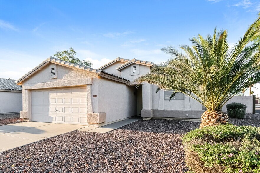 Building Photo - 16083 W Monroe St