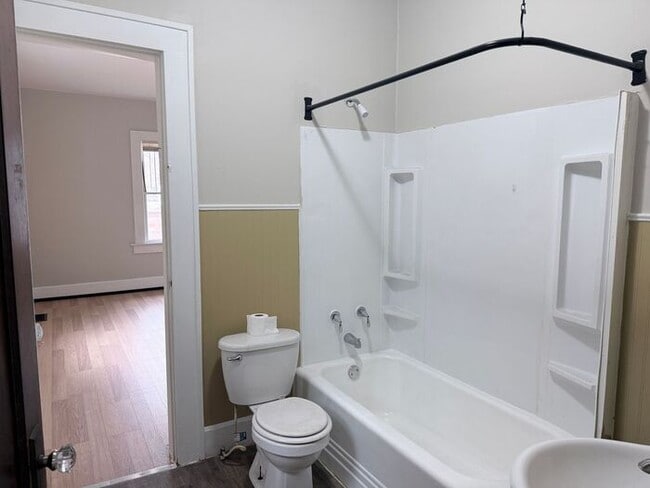 Building Photo - Ready, Set, Move – Unmatched Rental Deal!