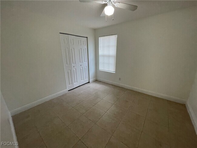 Building Photo - 2505 NE 22nd Pl