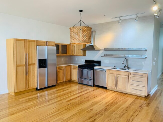 Commercial Appliances - 615 Hampton Dr