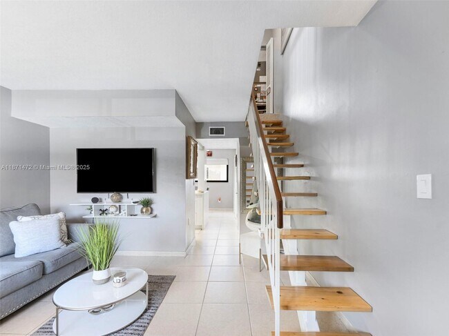 Building Photo - 2306 W 53rd St