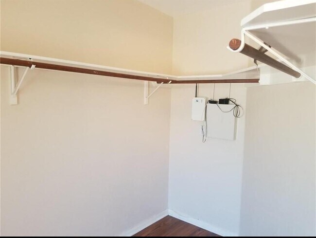 Building Photo - 406 Settlers Valley Dr