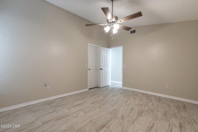 Building Photo - 109 Brookhollow Cir