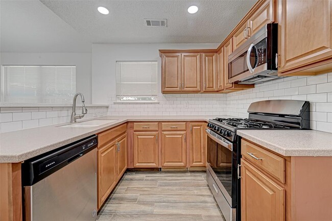 Building Photo - 6235 W Willow Bluff Rd