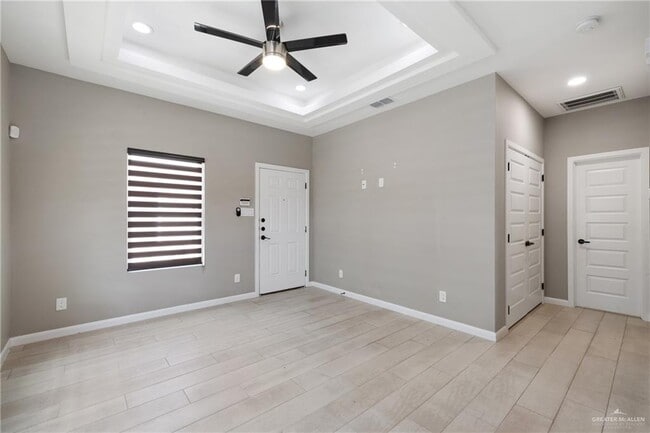 Building Photo - 11 N Hester St