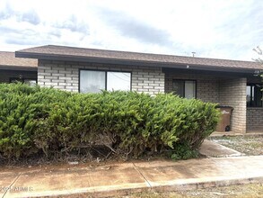 Building Photo - 2135 Hohokam Dr
