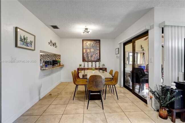 Building Photo - 4755 NW 30th St