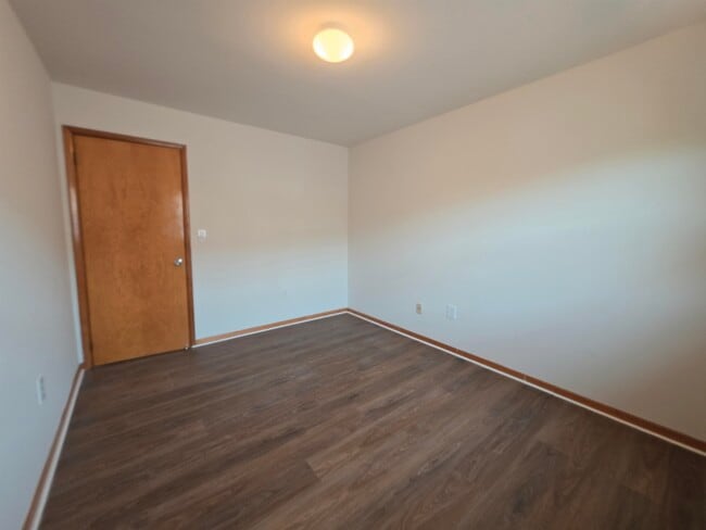 Building Photo - 295 Paulanne Terrace
