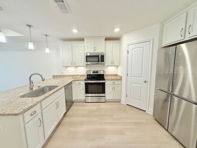 Building Photo - 1881 America Ave