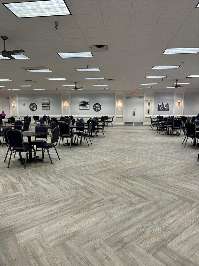 Building Photo - 164 Burgandy Way