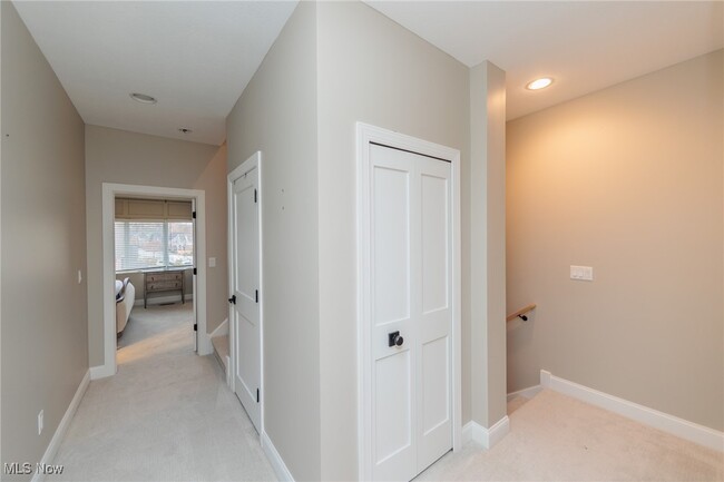 Building Photo - 29 Ashbourne Dr