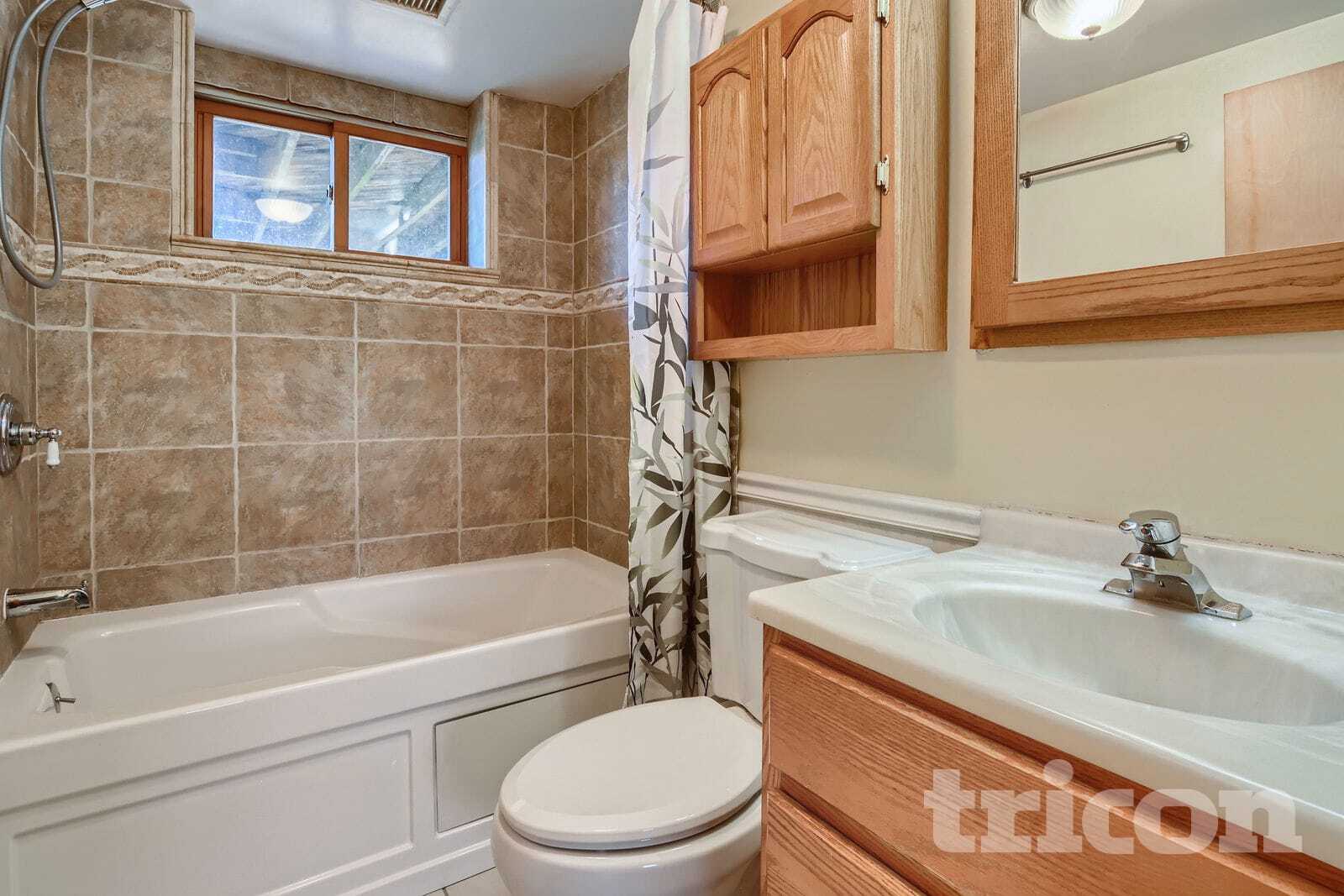 Building Photo - 1045 Brush Hill Ln