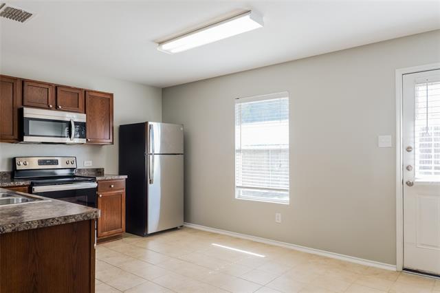 Building Photo - 837 Santa Rosa Dr